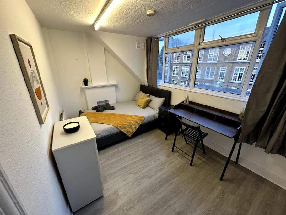Spectacular 2 Bedroom On Tower Bridge Лондон Экстерьер фото